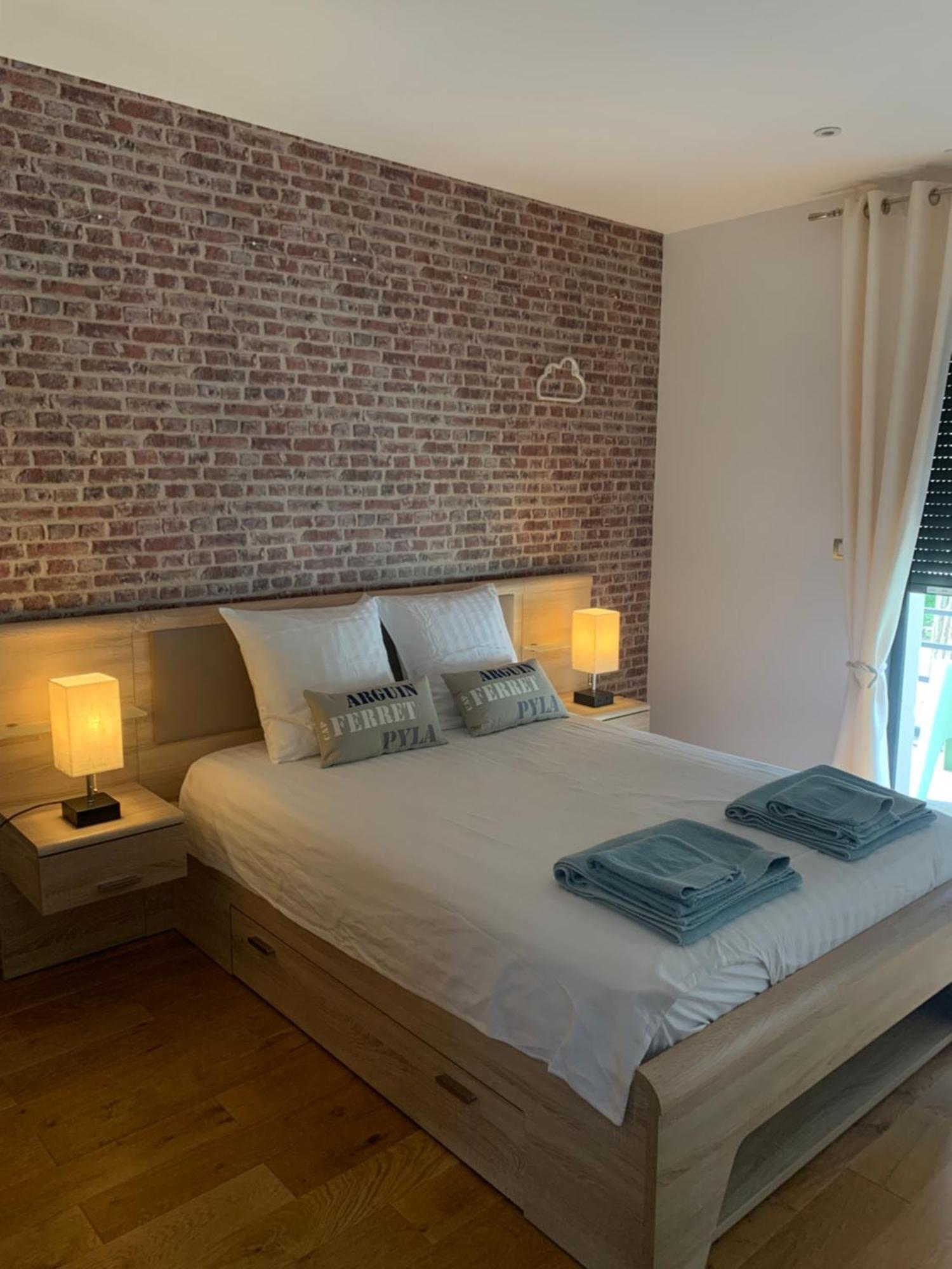 La Villa Des Trois Pins Andernos-les-Bains Bagian luar foto